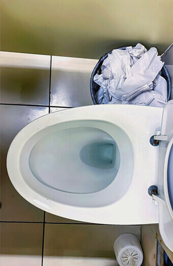 https://blockeddrainsmirrabooka.com.au/uploads/2025/07/blocked-toilet-31722.jpg