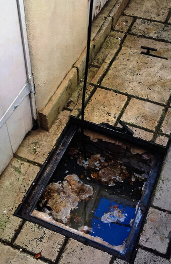 https://blockeddrainsmirrabooka.com.au/uploads/2025/07/hero-blocked-sewers-14060.jpg